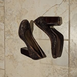 Frye brown leather heeled shoes  size 7.5